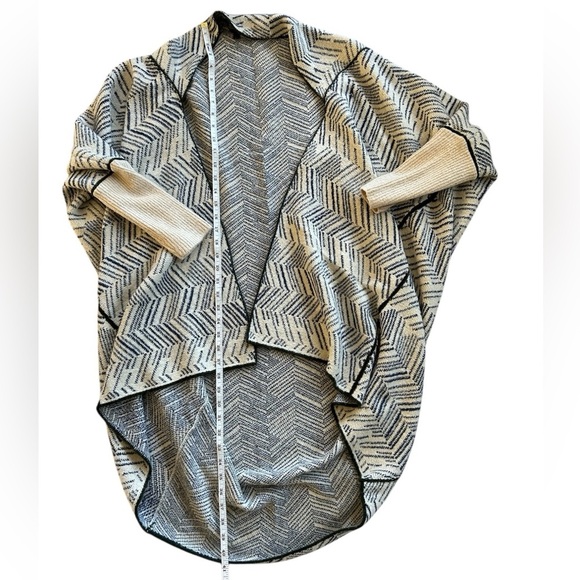 Max sport women’s S/M blue cream, oversize style cardigan​​ - Picture 3 of 8